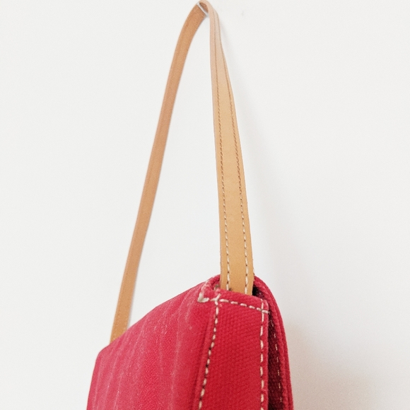 small Red shoulder bag with olive green lining - Picture 3 of 5